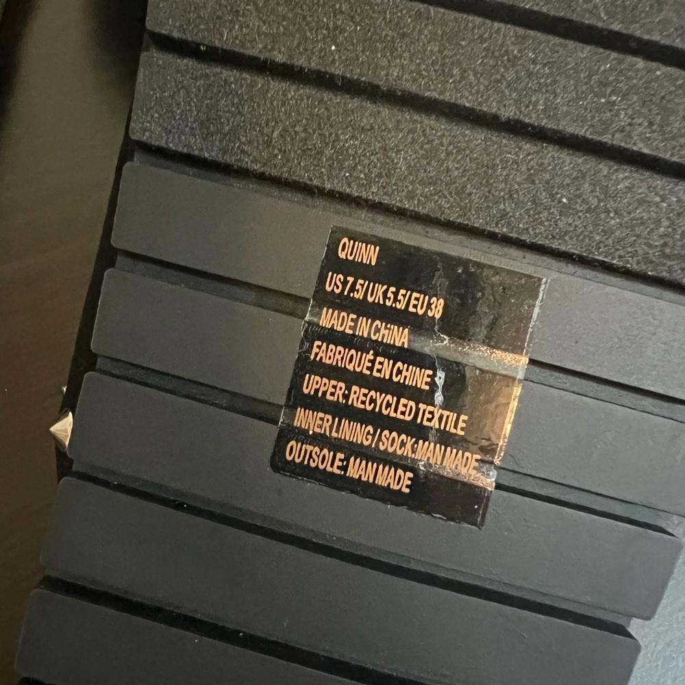 Black and gold studded sandals 7.5 NEW - Picture 8 of 11